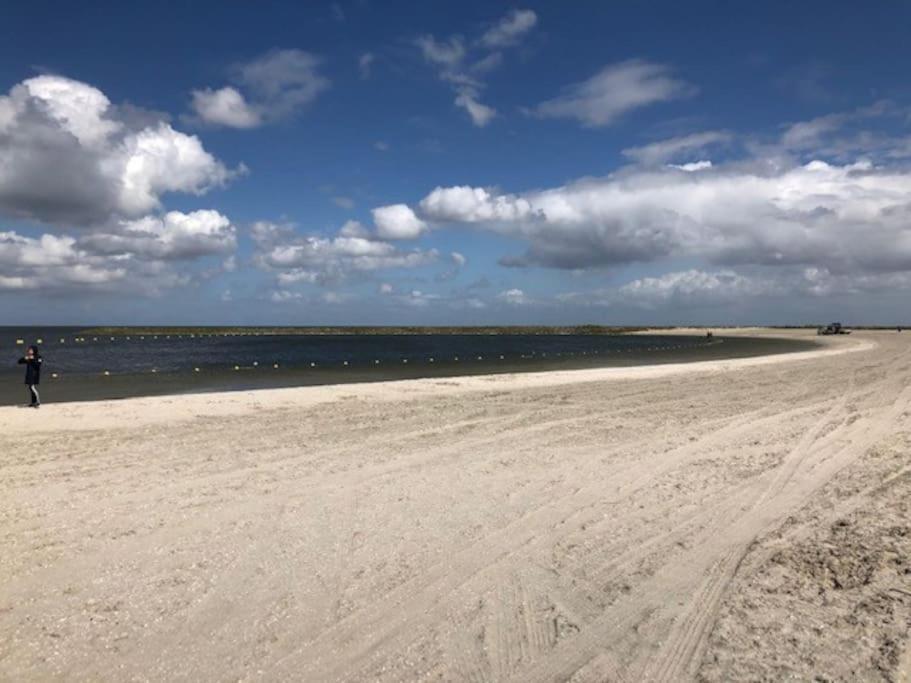 Villa Gezellige Pipo Met Grote Schommel Aan Het Water Medemblik Esterno foto